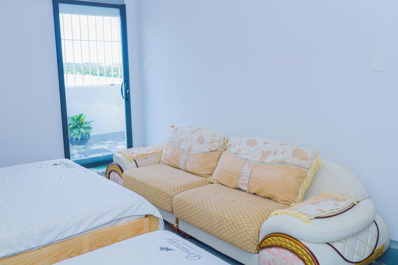 Gio Homestay - Плейку Экстерьер фото