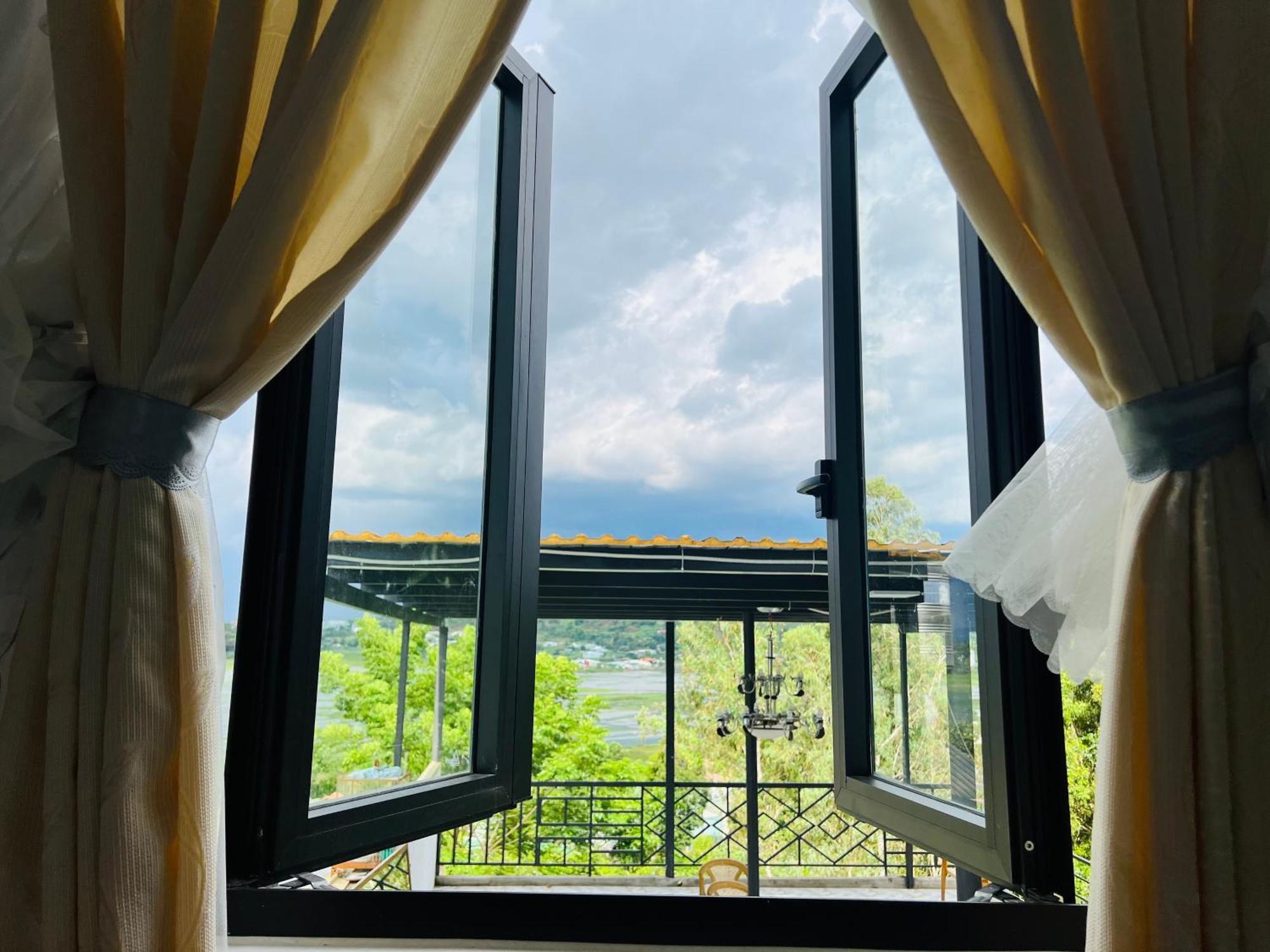 Gio Homestay - Плейку Экстерьер фото